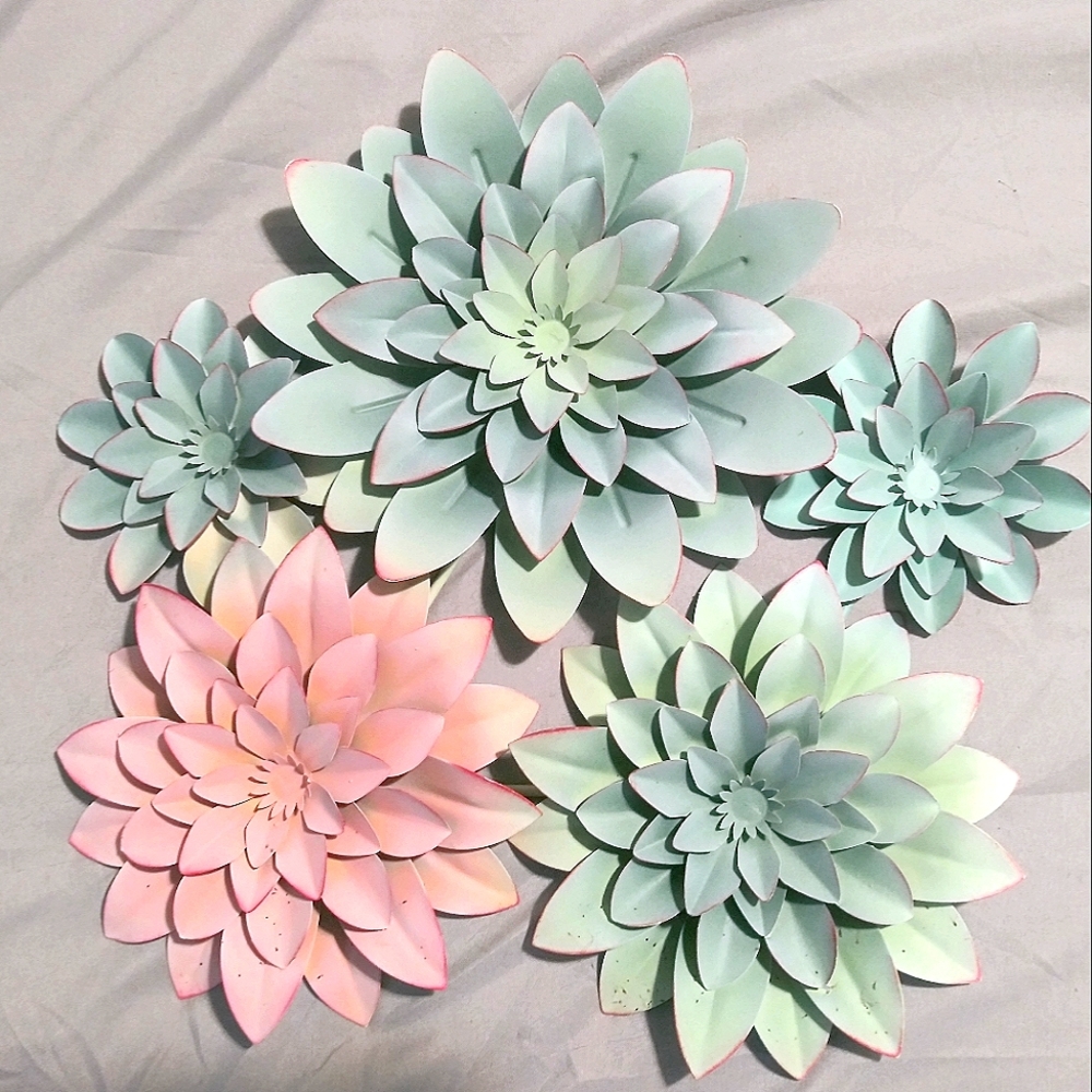Metal flower